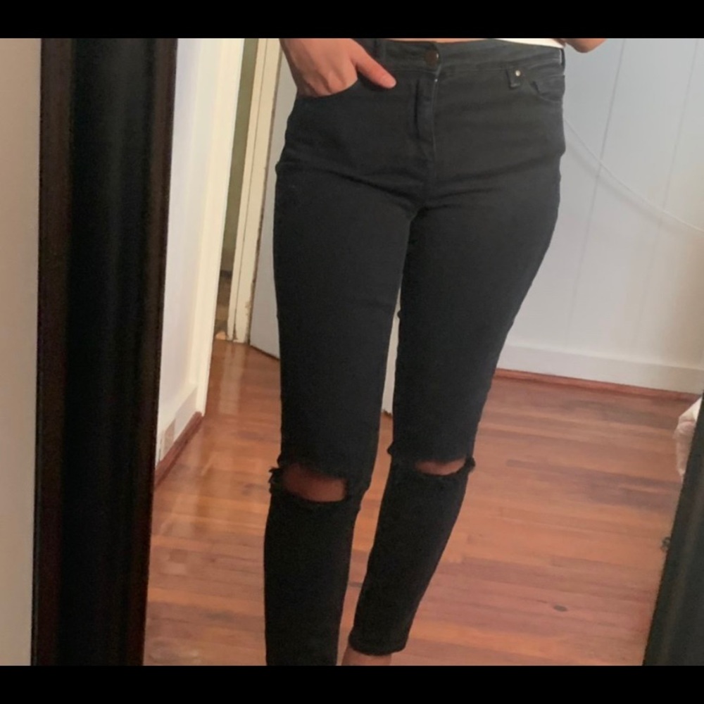 Hi Rise Ripped Jeans - Picture 4 of 4